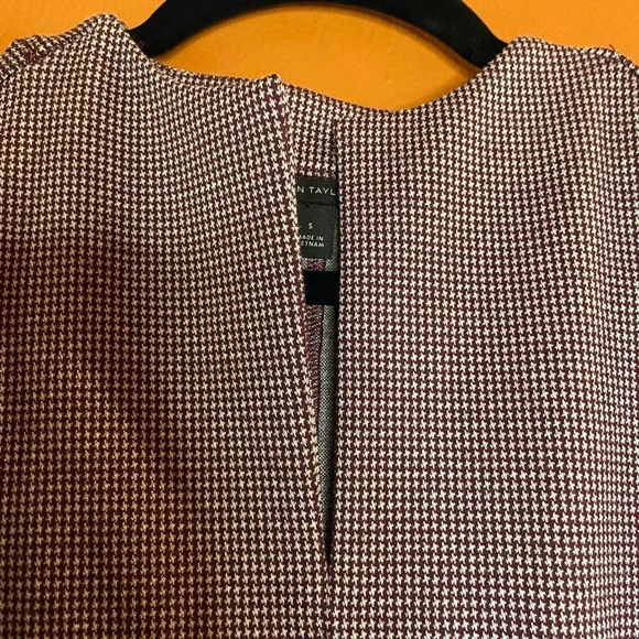 NWOT AT Houndstooth Split Mock Neck Shell - Picture 5 of 6